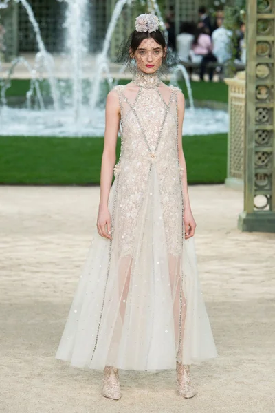Look 66